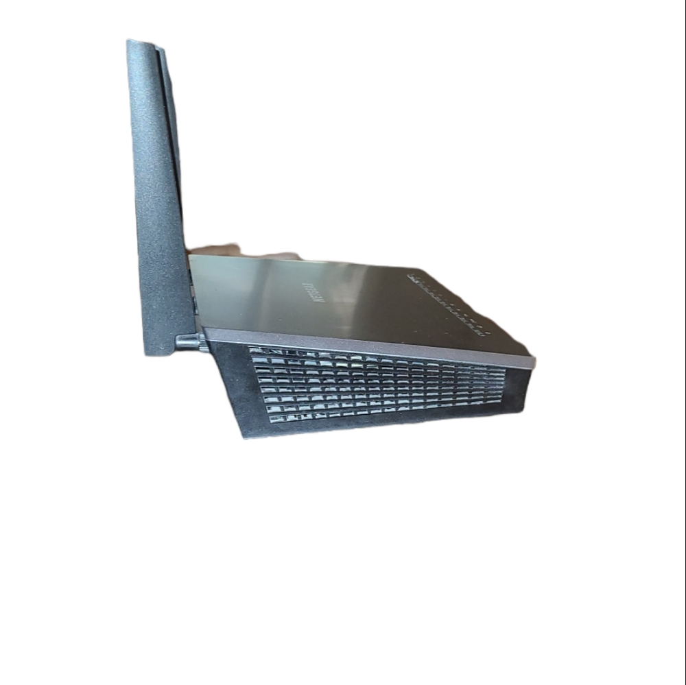 NETGEAR Nighthawk AC2300 Smart WIFI Router Model R7000P - Picture 4 of 16